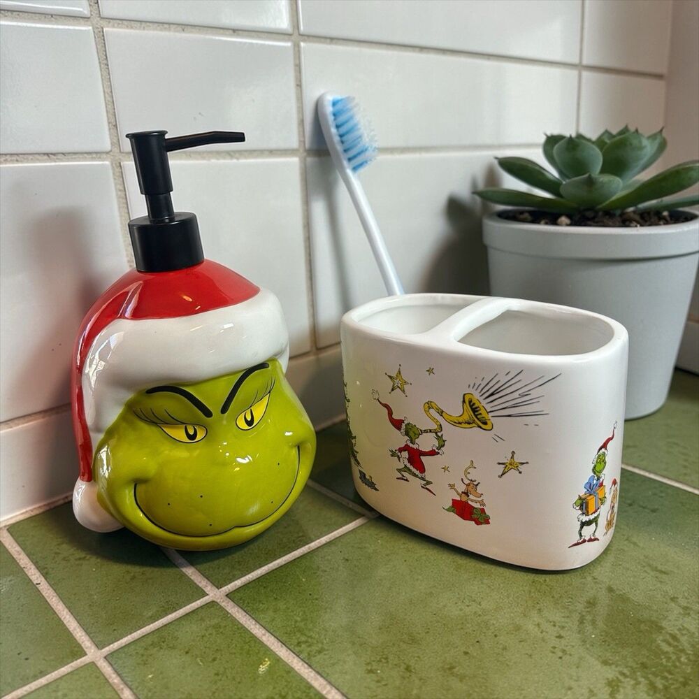 Grinch Christmas Soap Dispenser & Toothbrush Holder Dr Seuss Bathroom Set